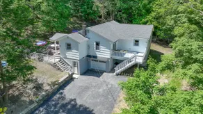 Spacious Westtown Home, Firepit, Up to 10 Guest - Image 2