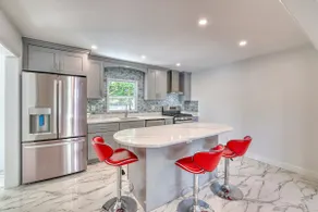 Spacious Westtown Home, Firepit, Up to 10 Guest - Image 4