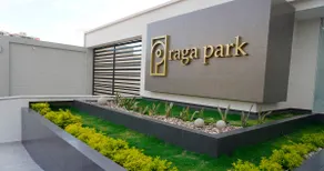 Modern & central location, pool, gym, 2 A/C - Image 3