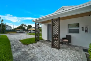 Modern 1 bedroom Vacation apartment with Pool C - Image 3
