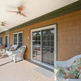 Cozy cottage home close to nature includes game room, fitness equip, & Hot Tub. - Image 4