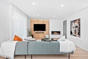 Beautifully presented home that sleeps ten people - Image 5