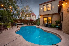 Spanish Gem, Pool, HotTub, Firepit, Game Room, Patio Seating, Mins to River Walk - Image 5
