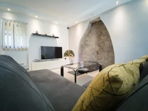 Holiday House Tosh - Image 4