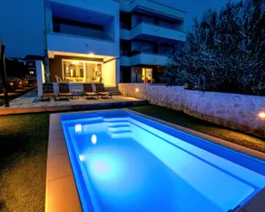 Imperial Apartment with Private Pool - Image 4