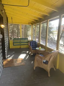 Retro River Otter Cottage River View, sleeps 4 - Image 2