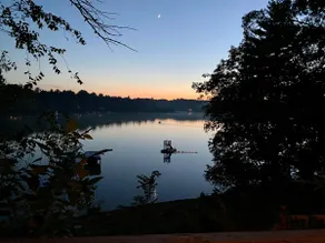 Cozy 3 bedroom lakefront cottage, close to skiing - Image 5