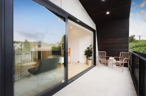 Stylish 2BR Home w/ Balcony + Parking • Yarraville - Image 3