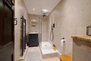 Characterful apartment in the heart of Petworth - Image 4