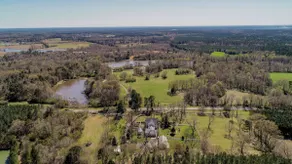 GreekRevival 8br/6b w/ Kit-35 Min to U of Alabama! - Image 3