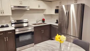 Brand New 2 Bedroom Ensuite, Brand New Appliances! - Image 4
