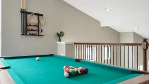Cozy Boho Retreat | King Bed | 4 BR | Midtown - Image 2