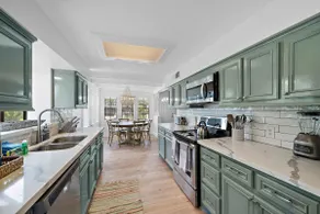 Cozy Home Near Kemah Boardwalk with Game Room - Image 3