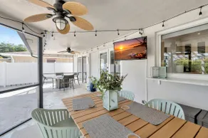 Bright, open home w/ Pool, close to Delray & Beach - Image 3