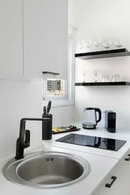 Urban Condo - 1 Bedroom Apt - Image 5