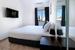 Urban Condo - 1 Bedroom Apt - Image 2