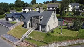 Cosy Arts & Crafts Cottage with stunning views - Image 3