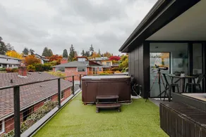 Stunning Panoramic Views Hot Tub Modern 4BR Home - Image 5