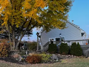 Scenic Views on 20 acres-The Family Cabin awaits! - Image 2