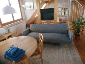 Cozy attic apartment with 16 windows, Wi-Fi, glass - Image 2