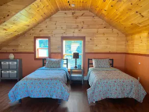 Beautiful bungalow three blocks from Lake Michigan - Image 3