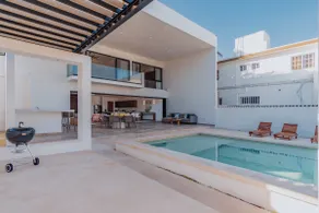 Luxury oceanfront villa in Progreso - Image 5