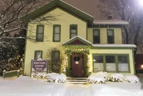 Kerrytown Love Nest - Downtown Ann Arbor - Image 3