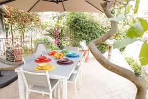 Sun-kissed Riccio di Sole Luxury Apartment - Image 2