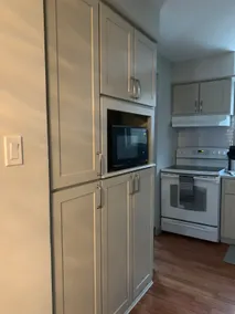 Centrally located 3 bedroom townhouse - Image 4