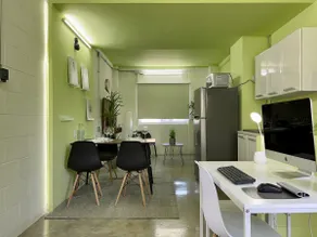 2-story loft | Gym, coworking and breakfast - Image 4