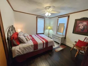 Shawnee National Forest Green Door Getaway - Image 3