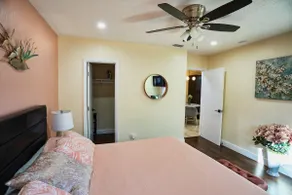 Central, close to universities 1bdrm w/ king bed - Image 2