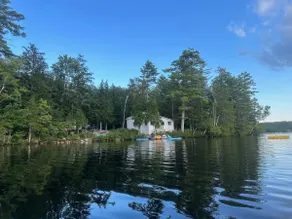 Waterfront, 15 minutes to Sunday River, Hot Tub - Image 2