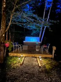 Waterfront, 15 minutes to Sunday River, Hot Tub - Image 5