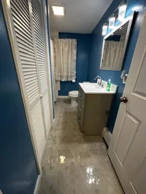 Modern Newly renovated 3 bedrooms entire unit - Image 3