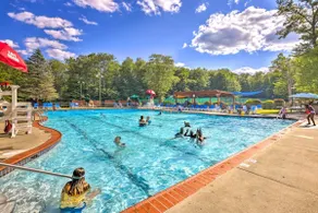 Cozy Fun Chalet: Game rm-Gym-Firepit-EV Charger-Pet Friendly, Cmty Beach & Pool! - Image 5