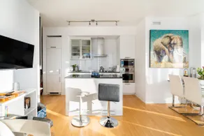 56th Fr Sub-Penthouse 2 Br/Ba, walk to Blue Jays. - Image 3