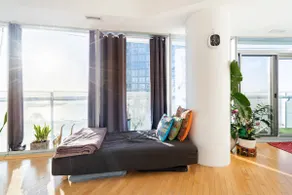 56th Fr Sub-Penthouse 2 Br/Ba, walk to Blue Jays. - Image 4