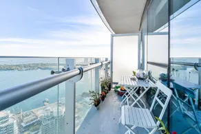 56th Fr Sub-Penthouse 2 Br/Ba, walk to Blue Jays. - Image 2