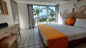 Condo in a tourist area. Tennis court & pools - Image 4