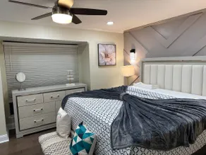 Beautiful 2 bedroom condo in South Charlotte - Image 4