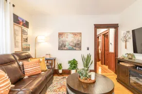 Sunshine filled 2BR apartment in the heart of PVD! - Image 2