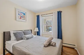 Cheerful Spacious Home near Lake Owasso - Image 4