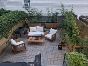 Brownstone Apartment and Backyard - Image 3