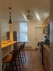 Brownstone Apartment and Backyard - Image 4