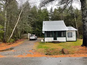 Perfect Lakeside Getaway! - Image 2