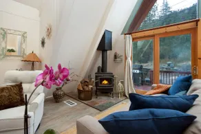 Forest Dream Retreat: A-Frame Cabin/Hot Tub/Games - Image 4