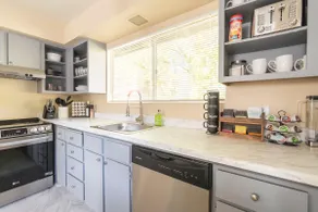 Walkable condo in heart of vibrant D/n Redmond,  m/s from Microsoft, woodinville - Image 3