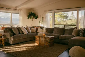 House In The Clouds | Stylish Hilltop Escape - Image 4