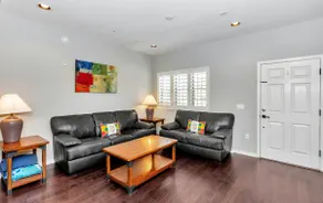 3-bedroom townhouse in Phoenix - Image 2